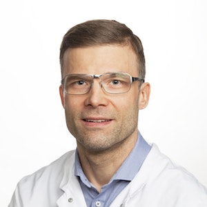 Jarkko Korpi Korva-, nenä- ja kurkkutautien erikoislääkäri, suu- ja leukakirurgian erikoishammaslääkäri